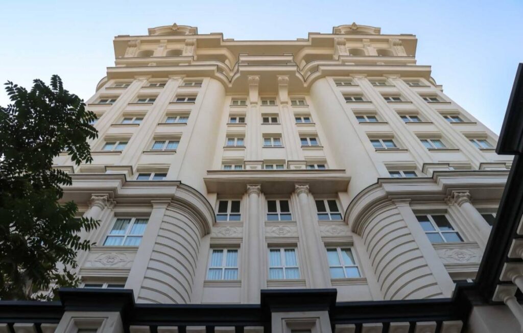 عمارت شاتو دشتی