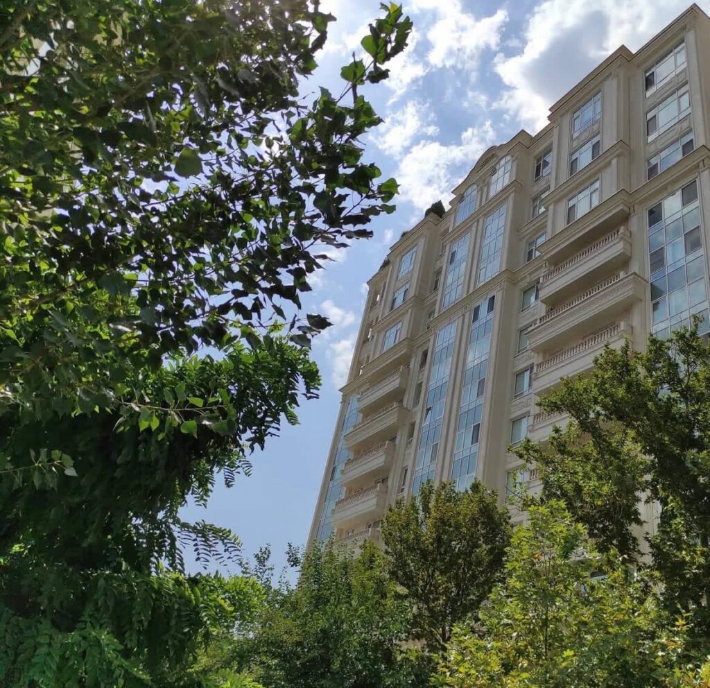 برج چهارباغ