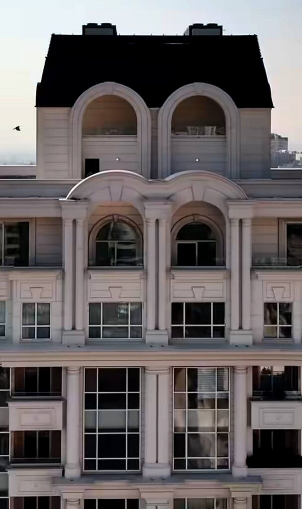 برج دیوان پالاس