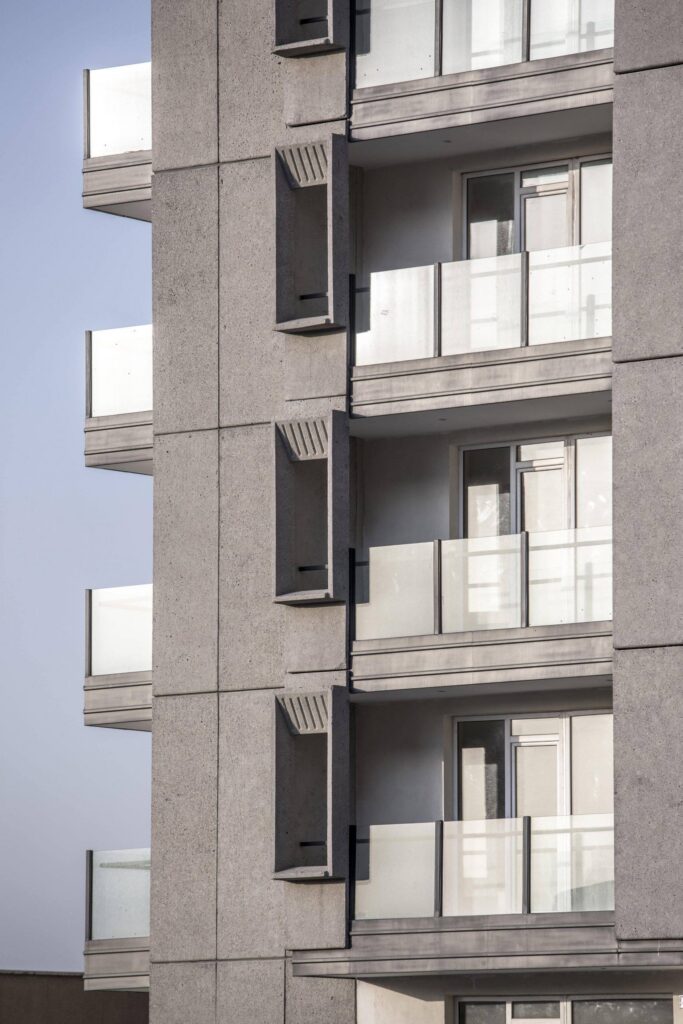 برج آسمان شرقی