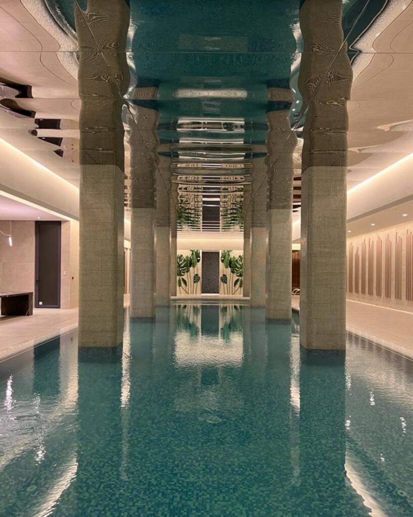 برج سروستان امیران