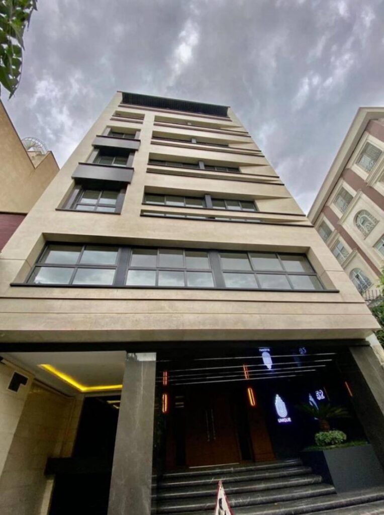 برج یونیک زعفرانیه